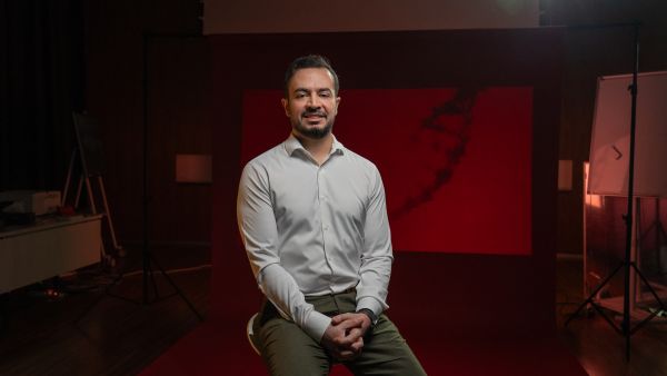 كيف ترسم إحدى جامعات مؤسسة قطر آفاقًا جديدة في علم الوراثة اللاجينية وتأثيره على الصحة الجسدية والنفسية؟