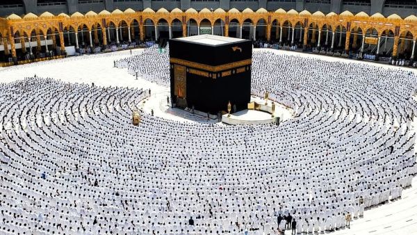 السعودية.."نزاهة" توقف 30 موظفاً تورطوا في الإخلال بأنظمة الحج السعودية.."نزاهة" توقف 30 موظفاً تورطوا في الإخلال بأنظمة الحج