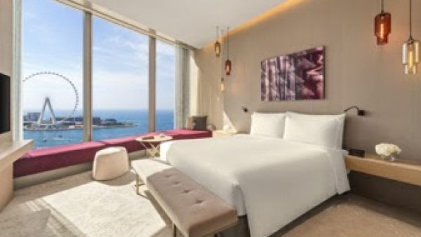 ريكسوس بريميوم دبي يقدم باقة من تجارب الإقامة الاستثنائية