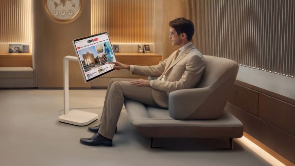 LG Swing Monitors Bring Workspace Flexibility and Functionality to the Modern Business Environment