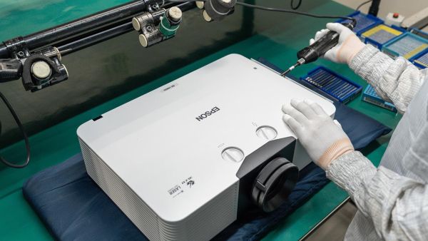 Epson strengthens commitment to climate action with renewable electricity milestone and decarbonised logistics