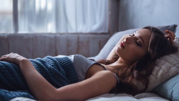 أوضاع نوم صحية لراحة أفضل
