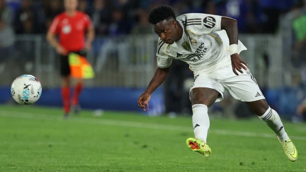 أسطورة ريال مدريد ينتقد سلوك فينيسيوس