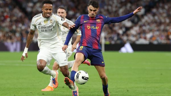 بعد طرده في الكلاسيكو.. إصابة عضلية تبعد بيدري عن 3 مباريات حاسمة (Photo by Oscar DEL POZO / AFP) بعد طرده في الكلاسيكو.. إصابة عضلية تبعد بيدري عن 3 مباريات حاسمة