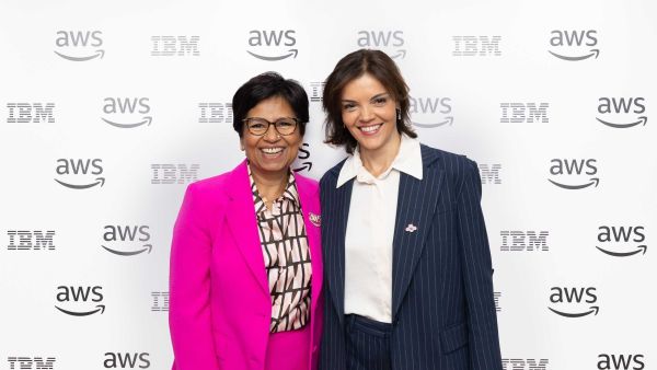 IBM وأمازون ويب سيرفيسز(AWS) تعززان تعاونهما للتوافق مع الأجندات الرقمية الوطنية لدولة الإمارات العربية المتحدة والمملكة العربية السعودية