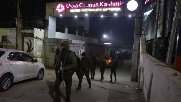 انفجار مركز شرطة في كشمير