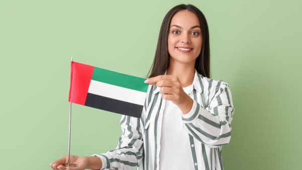 كيف تحتفل بيوم العلم الإماراتي في مكان العمل؟