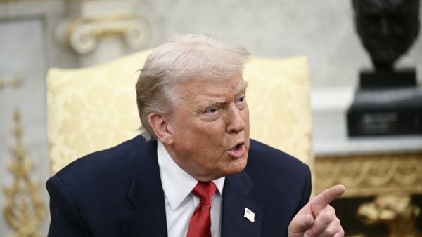 Trump unveils secret Ukraine-Russia peace plan