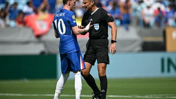 الحكم سلافكو فينتشيتش يُدير موقعة تشيلسي وبرشلونة في دوري الأبطال