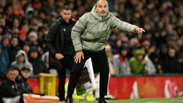 ماريسكا يثمّن تطور تشيلسي بعد الفوز العريض على برشلونة