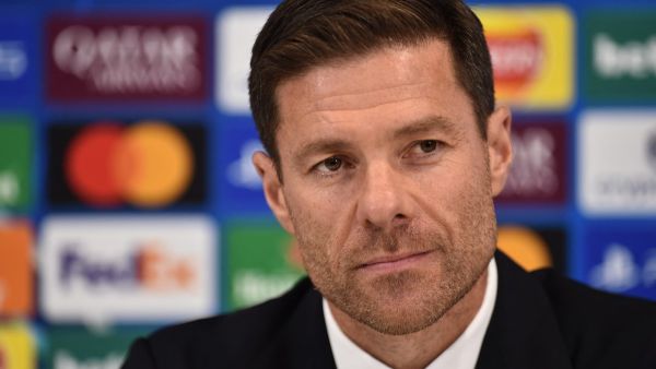 ألونسو جاهز لتولي تدريب ليفربول في حال إقالته من ريال مدريد