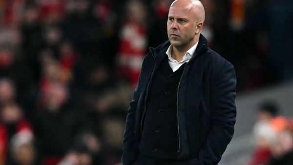 الهزيمة التاسعة في 12 مباراة تزيد الضغط على آرني سلوت