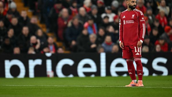 أزمة ليفربول تتصاعد.. وانتقادات لاذعة تطال محمد صلاح