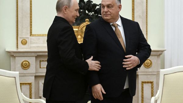 Poland freezes talks with Hungary After Orbán’s surprise meeting with Putin