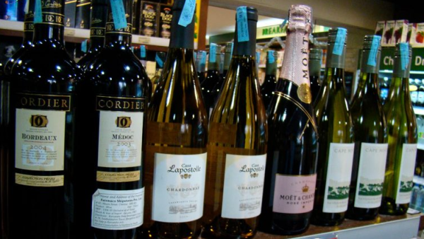 السعودية تخطط لافتتاح متجرين جديدين لبيع المشروبات الكحولية