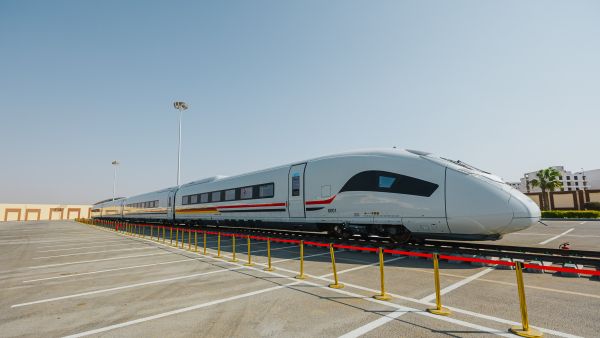 Siemens unveils Velaro High-Speed train at TransMEA 2025 in Cairo