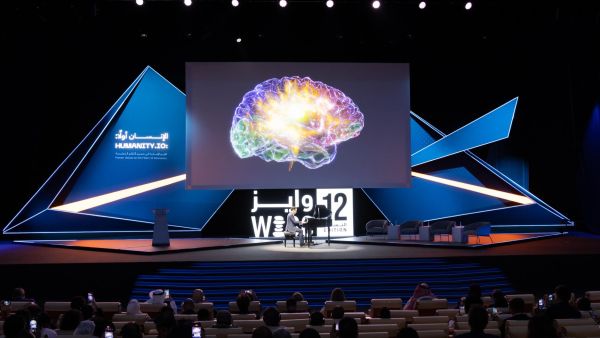 صاحبة السمو الشيخة موزا بنت ناصر تشهد إطلاق مبادرة وطنية موحدة لتعزيز الرفاه الرقمي لليافعين في قطر خلال قمة "وايز 12"