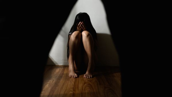  اعتقال عائلة بطريقة مُخزية