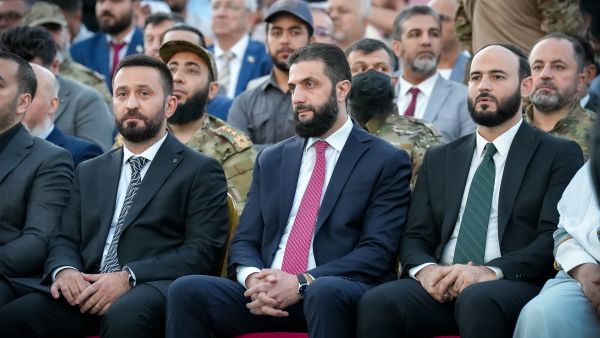 شقيق الشرع ينفي وجود أي مكتب له أو لقاءات مع رجال أعمال