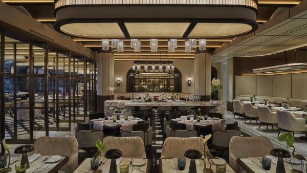 كافيه بولود في فندق فورسيزونز الرياض في مركز المملكة يحتفل بذكرى تأسيسه الأولى مع تجربة عشاء حصري مميز 