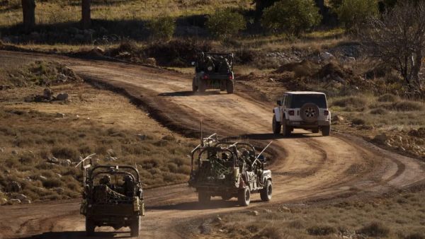 آليات إسرائيلية