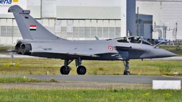 مقاتلة مصرية