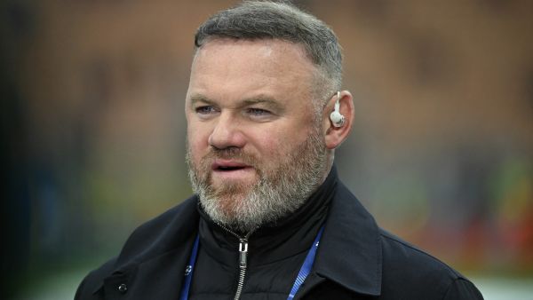 روني يصدم جماهير ليفربول: صلاح يضر بإرثه ويجب إبعاده عن الفريق