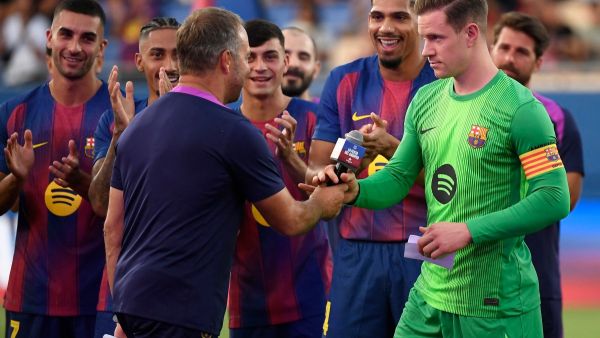 توتنهام يدرس التعاقد مع قائد برشلونة في يناير