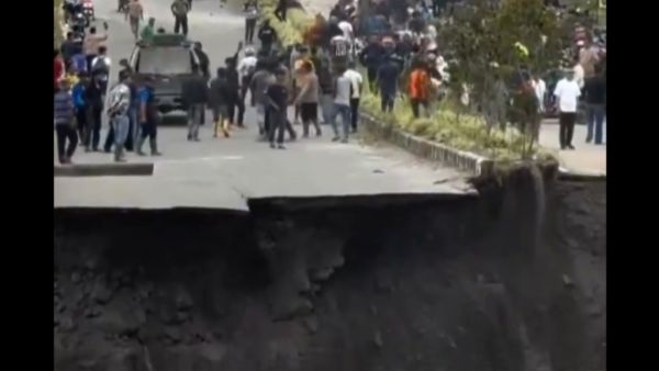 انهيارات أرضية 