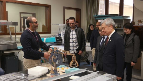 AUC Welcomes High-level Delegation from the Communication University of China