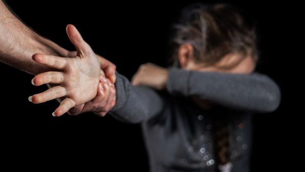 منظمات حقوق المرأة تشيد بالحكم وتطالب بعقوبات أشد للعنف ضد النساء