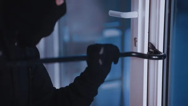 إحباط محاولة سرقة منزل عائلة الفنان علي الديك في اللاذقية
