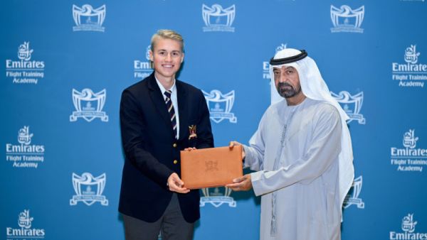 أكاديمية الإمارات لتدريب الطيارين تواصل إعداد كوادر المستقبل لصناعة الطيران وتحتفي بتخرج 77 طياراً ضمن دفعتها السادسة