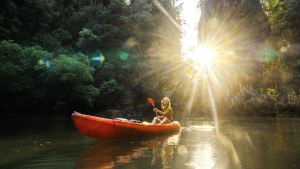 طيران الإمارات تطلق تذكرة «إيميريتس آسيا باس» لتوسيع خيارات السفر في جنوب شرق آسيا