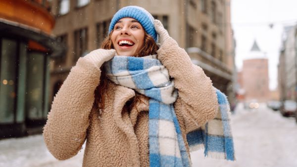 أساسيات الطقس البارد التي يجب أن تكون في خزانة ملابسك