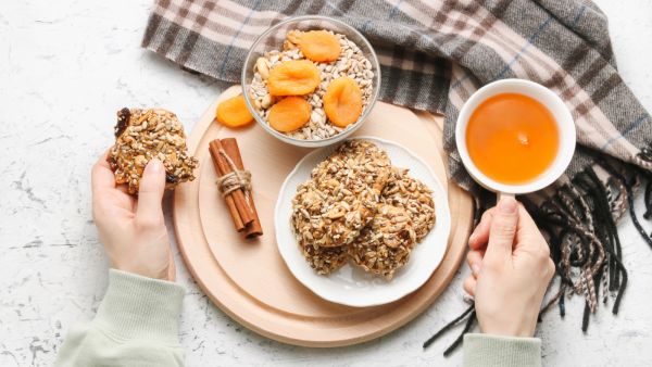 أفضل المقرمشات الصحية لأيام الشتاء والمنخفض الجوي