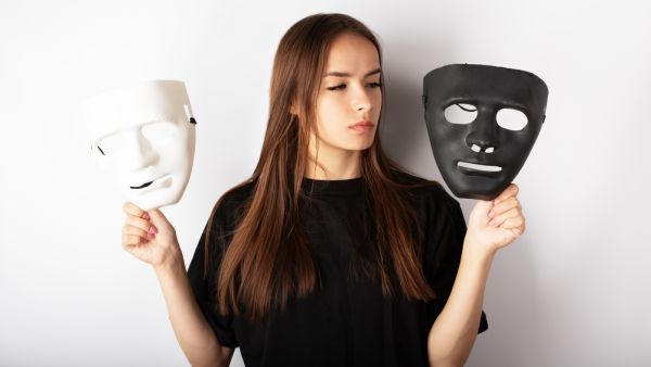 ما هو مرض بايبولر