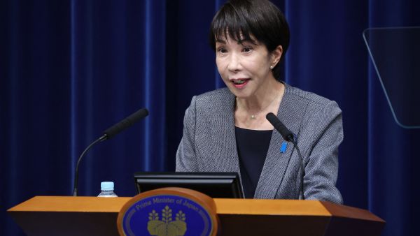 Japanese PM dissolves parliament, calls snap election 