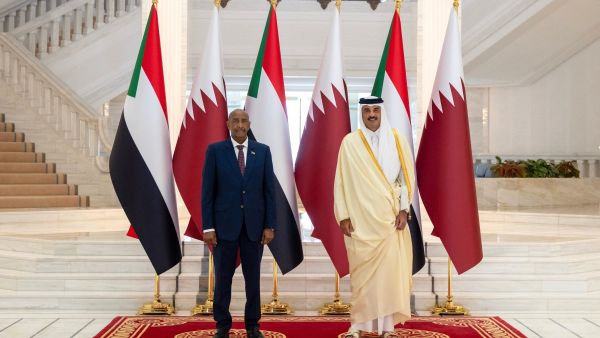 Sudan’s Al-Burhan pays surprise visit to Qatar, meets Emir Sheikh Tamim 