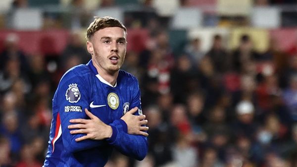 نجم تشيلسي غير مستقر وبانتظار إشارة من مانشستر يونايتد