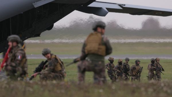 Trump pulling back — or stalling for a secret commando assassination?