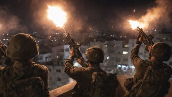 احتفال دموي: إطلاق نار عشوائي على السكان في غزة