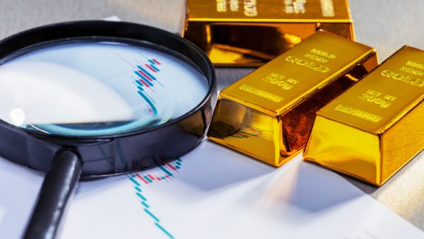 أكبر 12 بنكًا عالميًا يحققون 1.4 مليار دولار من مداخيل تداول الذهب فقط خلال عام