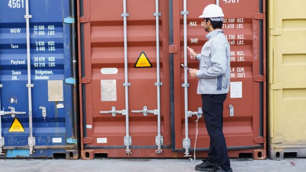 اللوائح الجديدة ستدخل حيز التنفيذ في غضون 30 يوماً