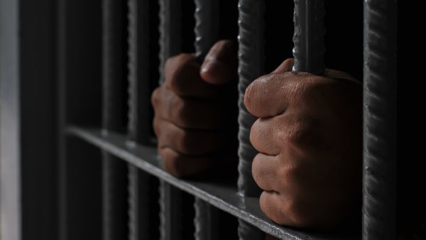 الاختراع الجديد قاد الشاب إلى السجن