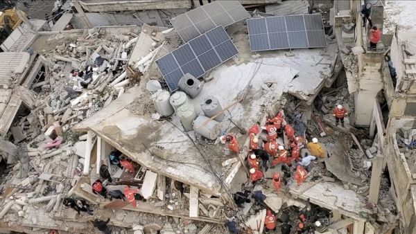 انهيار مبنى في لبنان