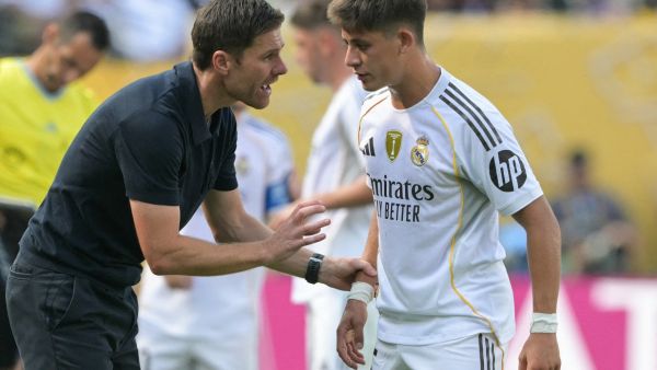 ألونسو يطلب من ليفربول التعاقد مع أردا غولر