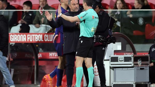 توزيع تعيينات الحكام في مباريات برشلونة يثير نقاشًا