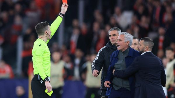 مانولو لاما ينتقد مورينيو بشدة بسبب تصريحاته عن فينيسيوس جونيور