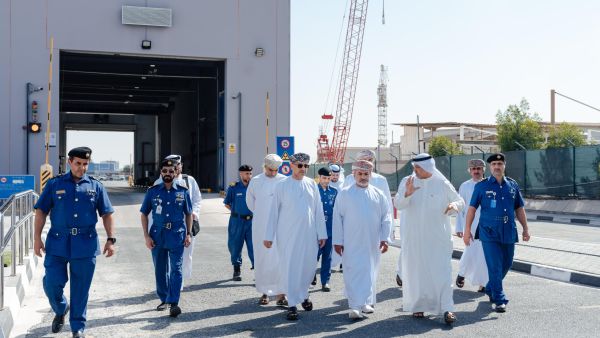 Dubai Customs discusses cooperation with senior Omani delegation